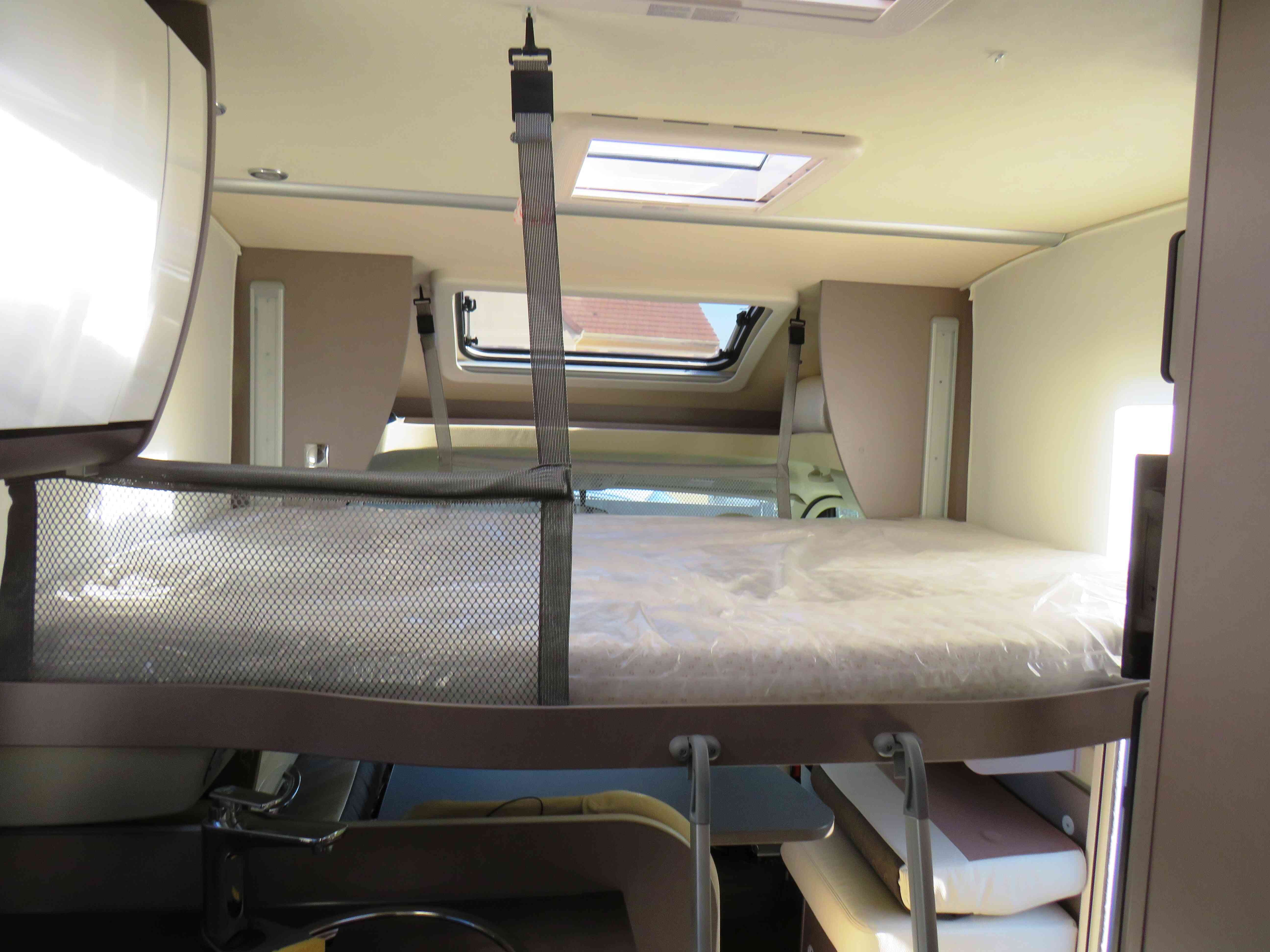 camping-car BURSTNER LYSEO TR 745 PRIVILEGE  intérieur / autre couchage